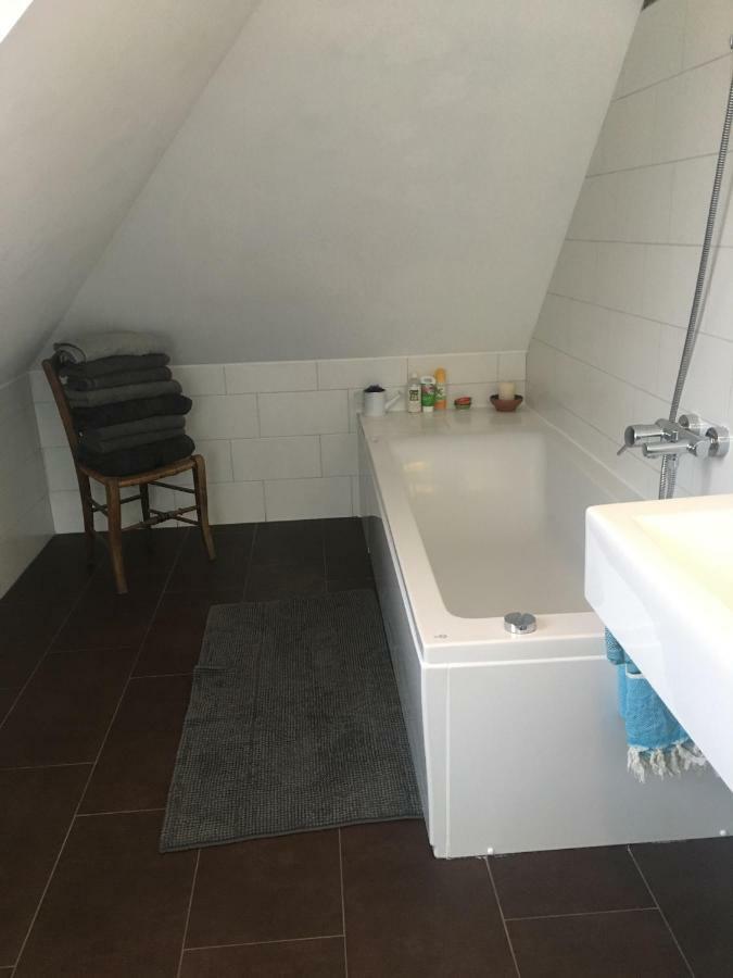 Helle Und Ruhige Dachgeschosswohnung Múnich Exterior foto